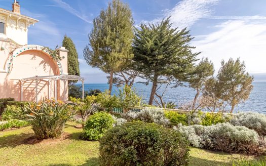 CAP D’AIL, PIEDS DANS L’EAU