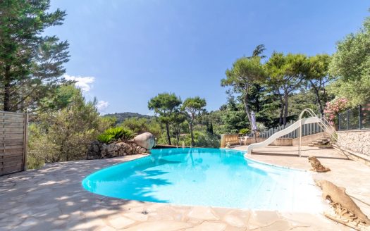 Villa Provençale La Turbie – 6 Chambres – Piscine – Terrain 1935 m² – Proche Monaco
