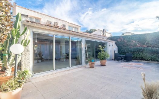 Emplacement de prestige à quelques pas du Four Seasons Grand-Hôtel