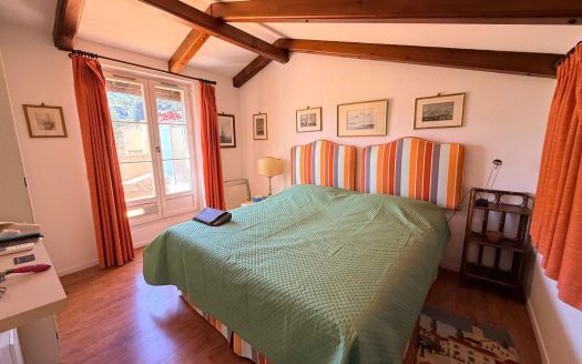 Duplex mansardé · Sur le port · Dernier étage · Saint Jean Cap Ferrat