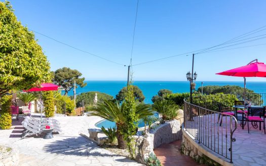 Eze, Bord de mer