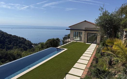 Roquebrune Cap Martin, villa neuve 200 m 4 chambres, vue mer, piscine parking